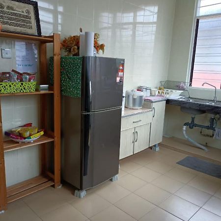 Bj Villa Homestay Куала-Тренгану Екстер'єр фото